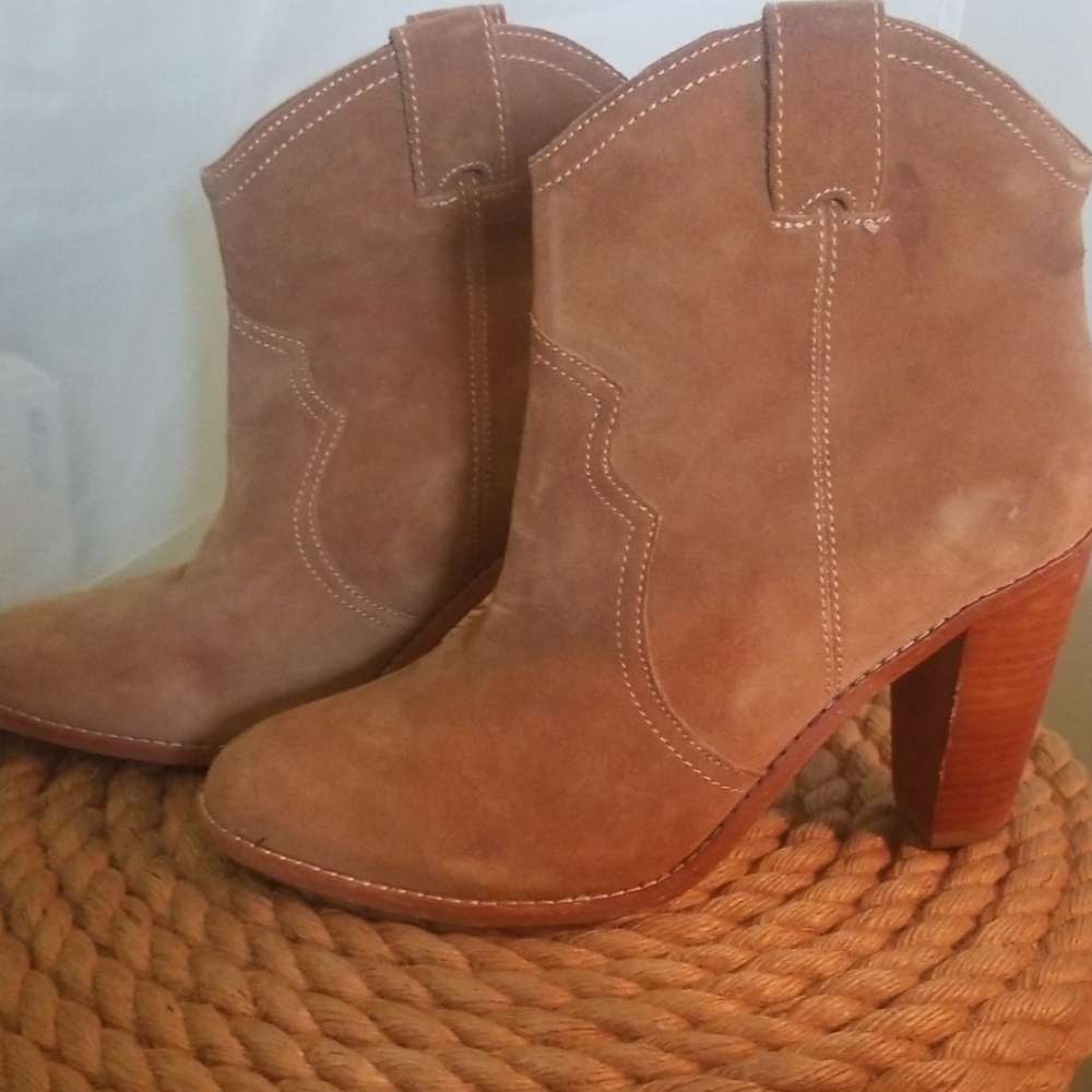 Suede Boot - Picture 5 of 6